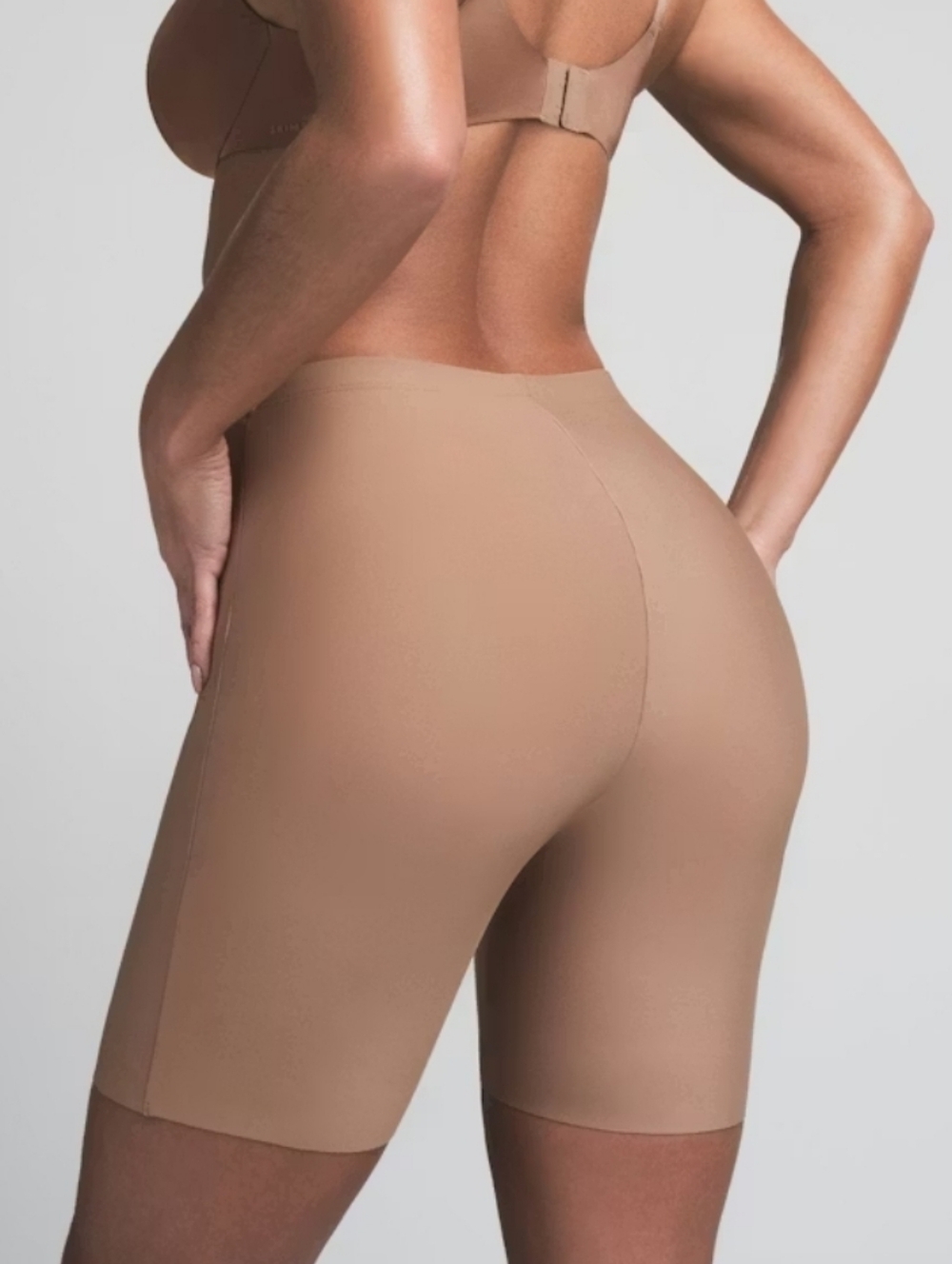 SKIMS Body Butt Enhancing Short Warm Brown Sienna Women Large NEW